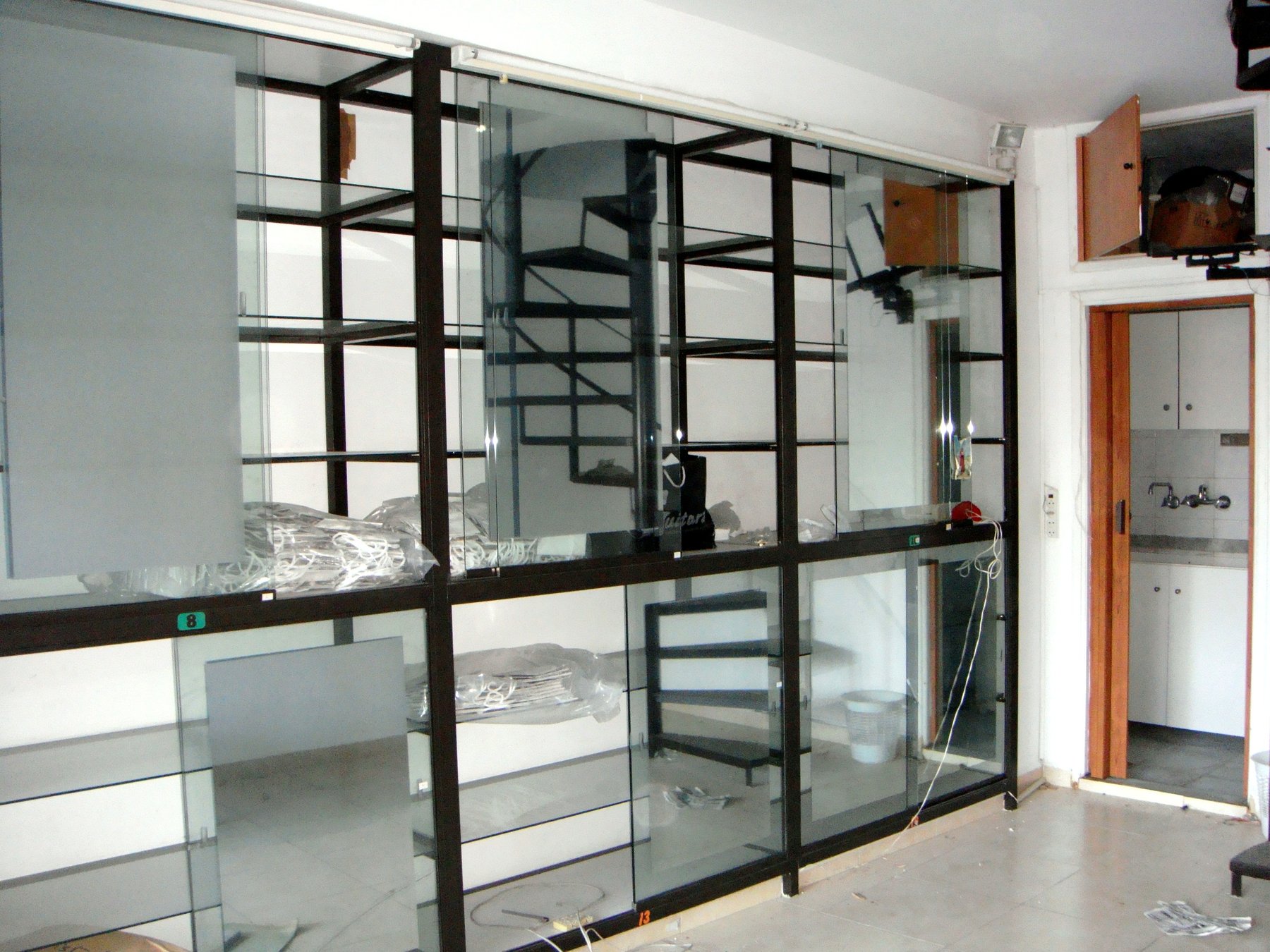 The existing shop with glass partitions